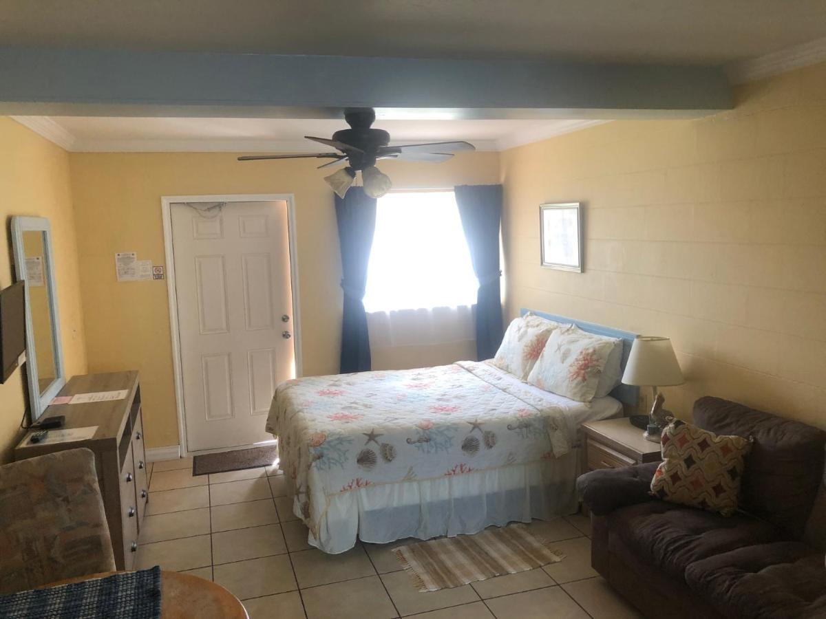 Pelican Post - Bradenton Beachモーテル エクステリア 写真
